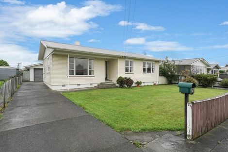 Photo of property in 9 Armagh Street, Levin, 5510