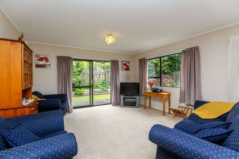 Photo of property in 2/13 Chilman Street, Strandon, New Plymouth, 4312