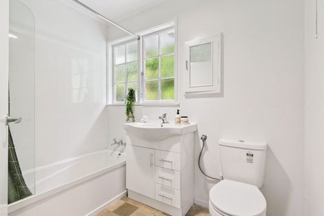 Photo of property in 5b Astor Street, Karori, Wellington, 6012