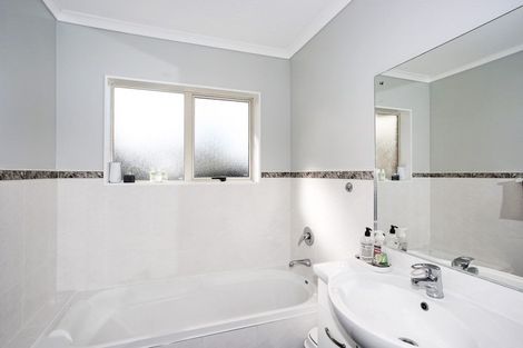 Photo of property in 12 Prado Drive, Pukekohe, 2120