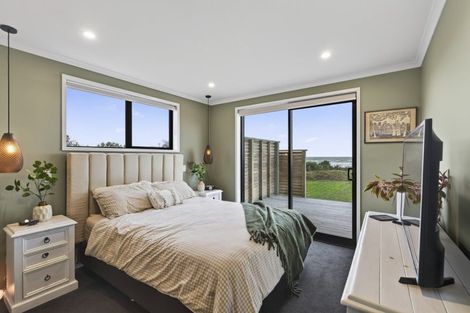 Photo of property in 428 Coast Road, Warea, New Plymouth, 4381