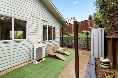 Photo of property in 4 Ronald Scott Grove, Riverstone Terraces, Upper Hutt, 5018
