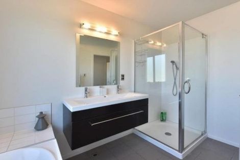 Photo of property in 6/12 Hutcheson Street, Sydenham, Christchurch, 8023