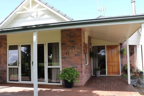 Photo of property in 99 Robson Road, Ngahinapouri, Hamilton, 3290