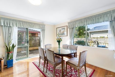 Photo of property in 3a Waiohua Road, Greenlane, Auckland, 1061