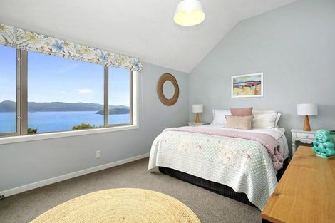 Photo of property in 96b Nicholson Road, Khandallah, Wellington, 6035