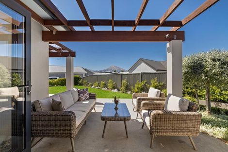 Photo of property in 11 Marbleleaf Lane, Albert Town, Wanaka, 9305