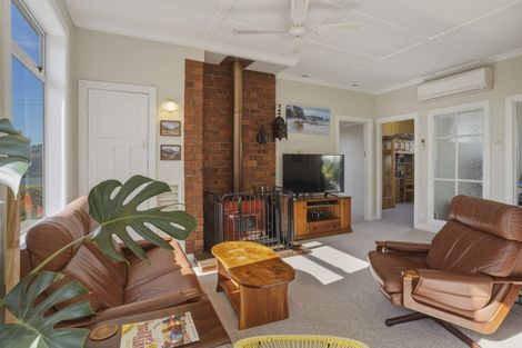 Photo of property in 11 Monowai Road, Ravensbourne, Dunedin, 9022