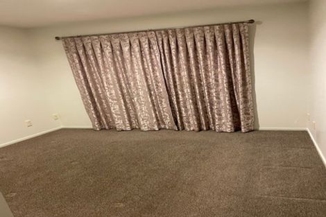 Photo of property in 8/36 West Coast Road, Glen Eden, Auckland, 0602