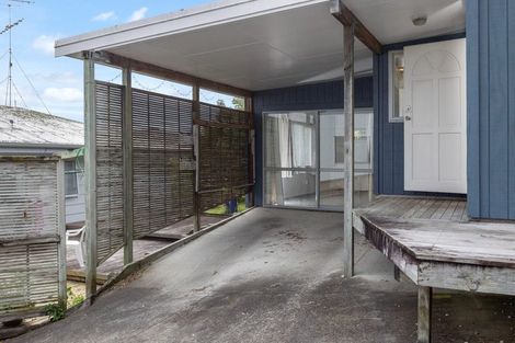 Photo of property in 18 Totaravale Drive, Totara Vale, Auckland, 0629