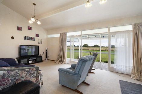 Photo of property in 2 Racecourse Avenue, Marton, 4710