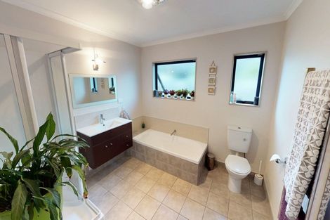 Photo of property in 3 Ahmad Close, Levin, 5510