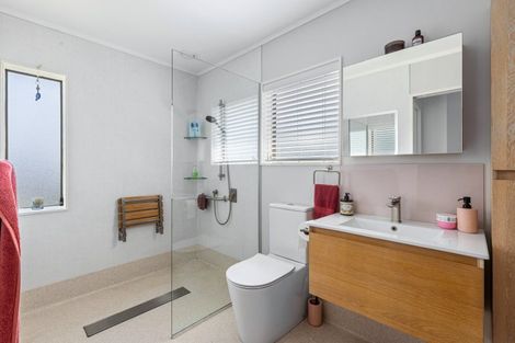 Photo of property in 2/38 Albatross Road, Red Beach, 0932