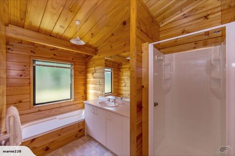 Photo of property in 250 Ridge Road, Mahurangi East, Warkworth, 0982