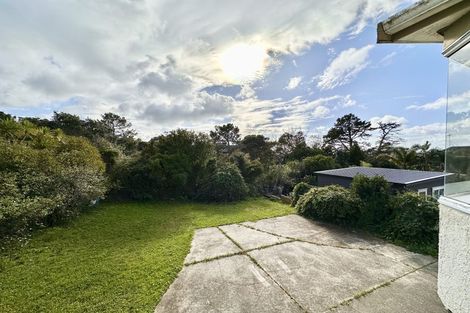 Photo of property in 13 Peter Terrace, Castor Bay, Auckland, 0620