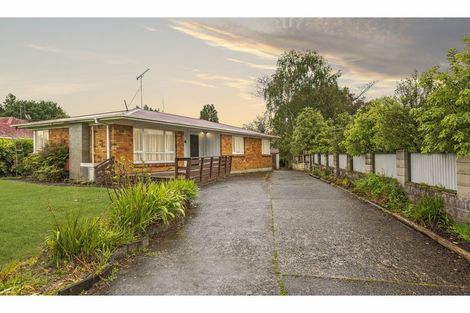 Photo of property in 35 Frederick Drive, Dinsdale, Hamilton, 3204