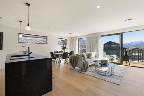 Photo of property in 104 Spur Ridge Rise, Jacks Point, 9371