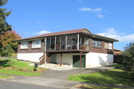 Photo of property in 28 Sikkim Crescent, Clover Park, Auckland, 2019