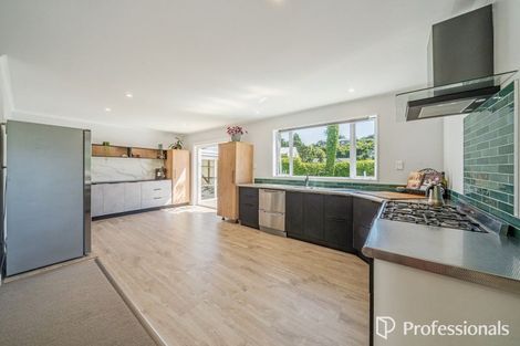 Photo of property in 13 Stratton Street, Normandale, Lower Hutt, 5010