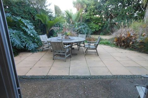 Photo of property in 17 Prestige Place, Castor Bay, Auckland, 0620