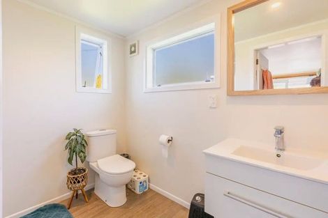 Photo of property in 17 Watts Street, Waipawa, 4210