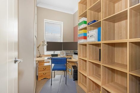 Photo of property in 137 Centaurus Road, Saint Martins, Christchurch, 8022