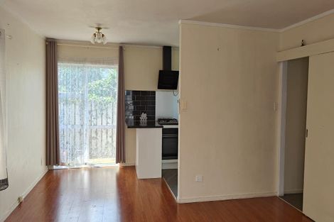 Photo of property in 2/24a Waimumu Road, Massey, Auckland, 0614