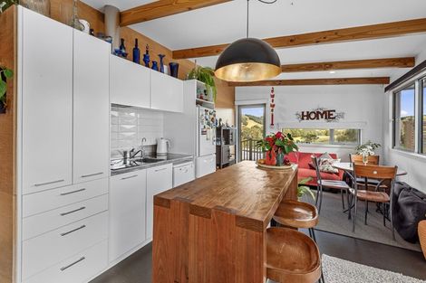 Photo of property in 1 Manaaki Circle, Paparoa, 0571