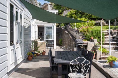 Photo of property in 8 Goldsmith Terrace, Hospital Hill, Napier, 4110