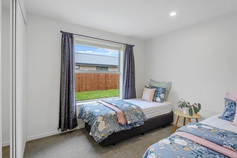 Photo of property in 37 Davaar Crescent, Broomfield, Christchurch, 8042