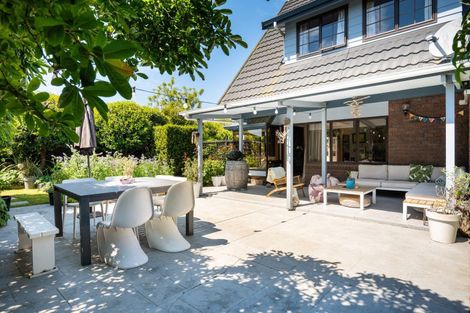 Photo of property in 1228 Howard Street, Parkvale, Hastings, 4122