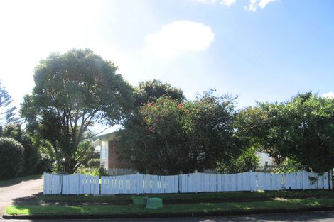 Photo of property in 1/8 Winspear Place, Manukau, Auckland, 2025
