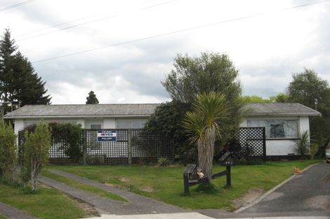 Photo of property in 28 Clyde Street, Utuhina, Rotorua, 3015