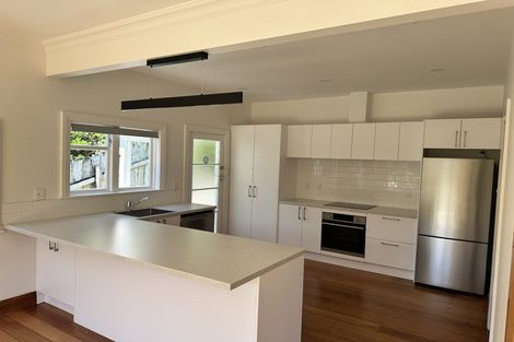 Photo of property in 8 Trelissick Crescent, Ngaio, Wellington, 6035