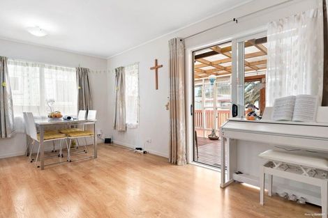 Photo of property in 66a Parrs Cross Road, Henderson, Auckland, 0612