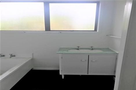 Photo of property in 5a Cherry Tree Place, Massey, Auckland, 0614