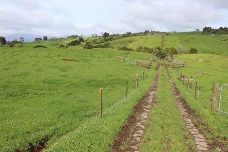 Photo of property in 1060 Mountain Road, Waiongana, Inglewood, 4389