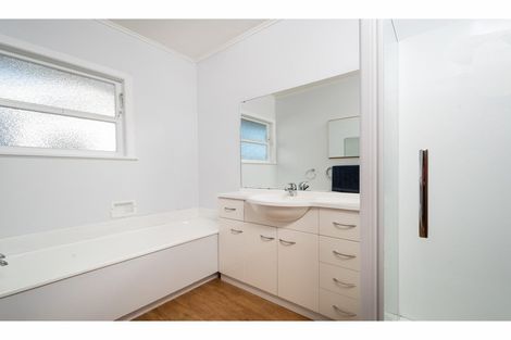 Photo of property in 417 Don Buck Road, Massey, Auckland, 0614