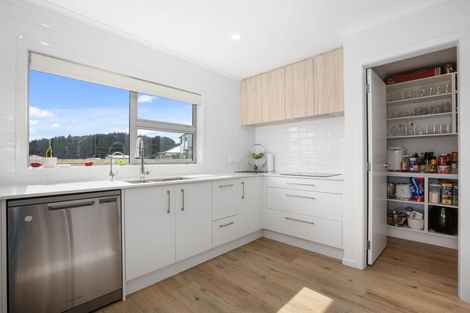 Photo of property in 174 Navigation Drive, Whitby, Porirua, 5024
