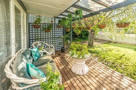 Photo of property in 17 Gloag Street, Waverley, 4510