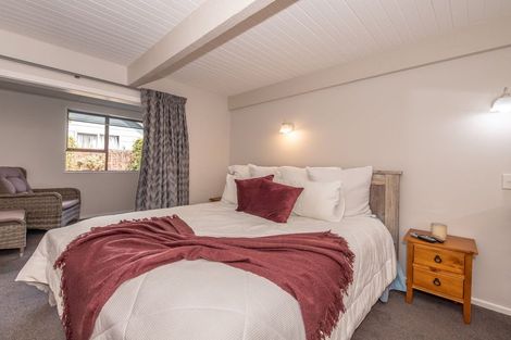 Photo of property in 92 Henley Street, Westport, 7825