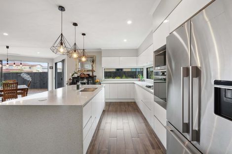 Photo of property in 53 Pohutukawa Parade, Riverhead, 0820