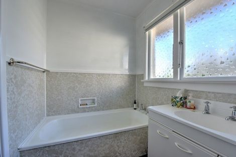 Photo of property in 27 Redan Street, Wyndham, 9831