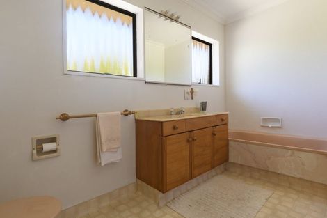 Photo of property in 18 Waratah Street, Matua, Tauranga, 3110