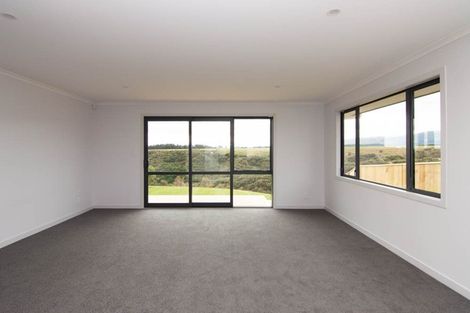 Photo of property in 35 Silicon Way, Fitzherbert, Palmerston North, 4410