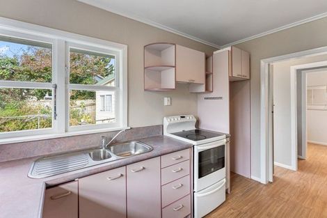 Photo of property in 9 Bluegum Road, Paraparaumu Beach, Paraparaumu, 5032