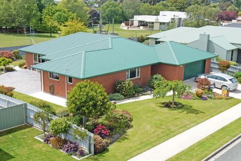 Photo of property in 14 Hannah Place, Holmes Hill, Oamaru, 9401