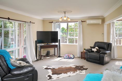 Photo of property in 9a Quinton Place, Bishopdale, Christchurch, 8053