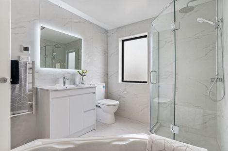 Photo of property in 4 Matahae Drive, Flat Bush, Auckland, 2019