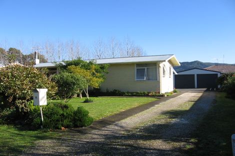 Photo of property in 11 Neumann Street, Kawakawa, 0210